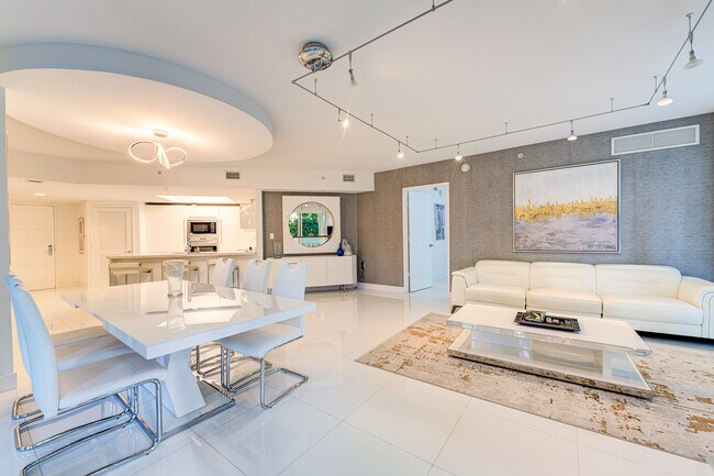 Foto del edificio - 200 Sunny Isles Blvd