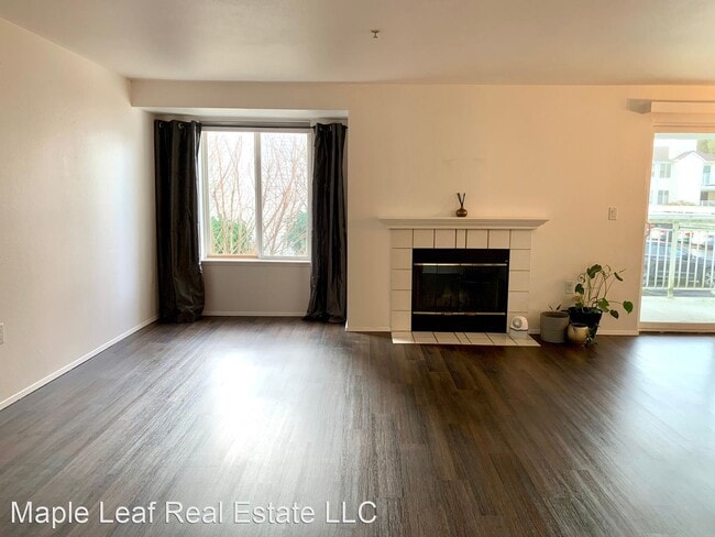 Building Photo - 3 br, 2 bath House - 11002 SE Petrovitsky ...