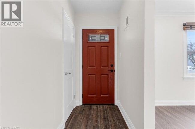 Building Photo - 18 Princess St