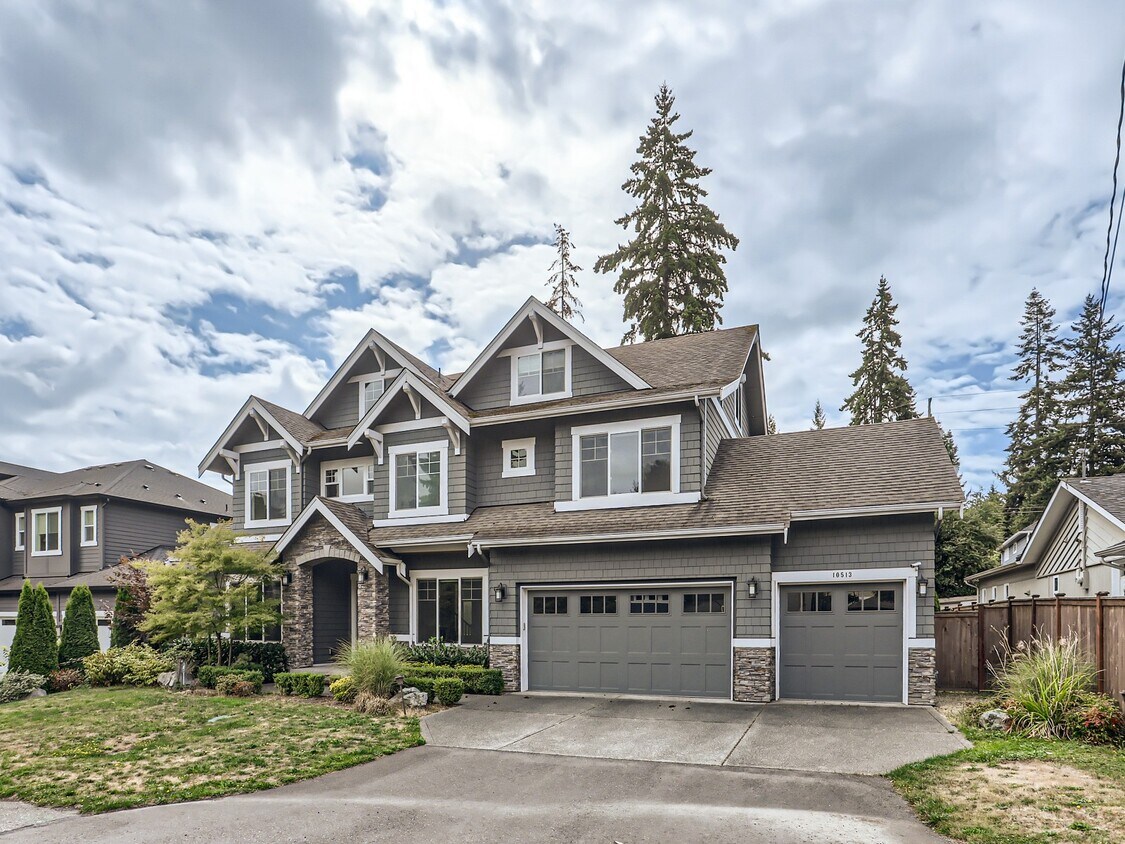 10513 NE 25th St, Bellevue, WA 98004 House Rental in Bellevue, WA
