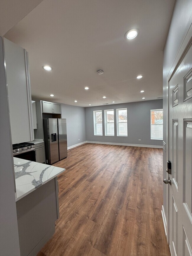 Foto del edificio - 4907 W Walton St