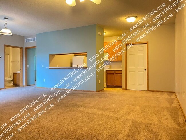 Building Photo - 1112 N 6th St