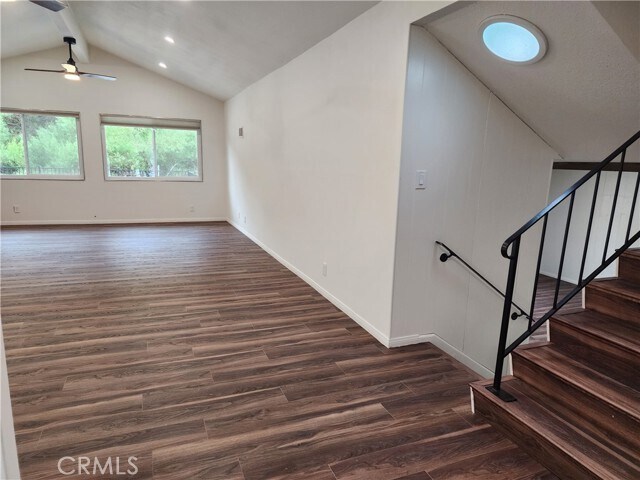 Foto del edificio - 2523 Deerpark Dr