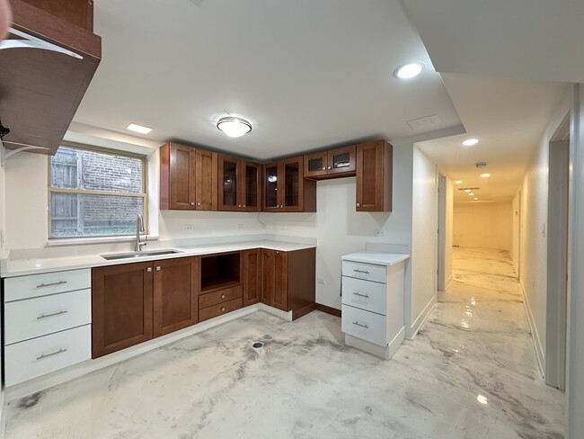 Foto del edificio - 2537 N Kildare Ave