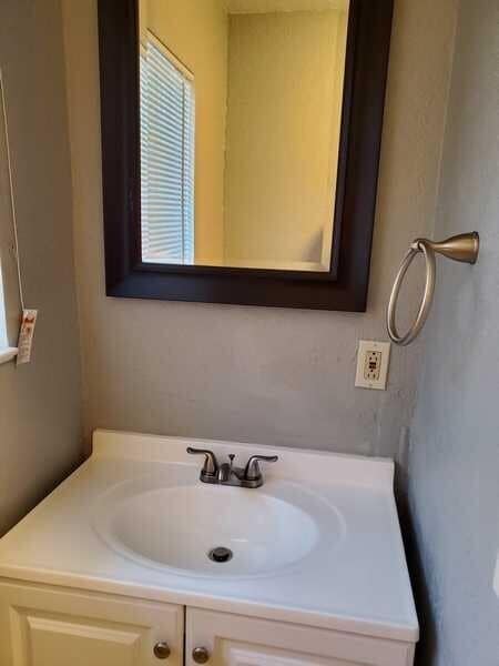 Building Photo - I302RS