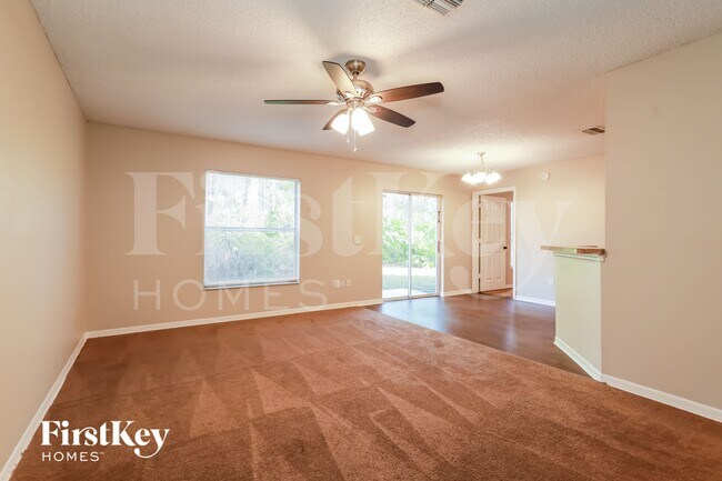 Foto del edificio - 15013 SE 25th Ave