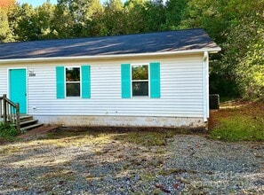 Building Photo - 5589 Wrenn Dr