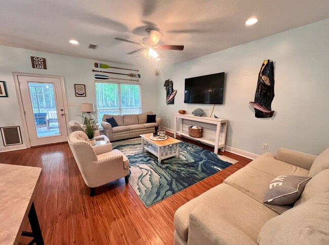 Living area - 23372 Chene Blanc Ln