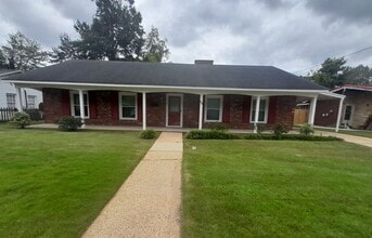 Building Photo - 26 Parkwood