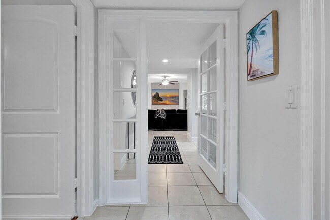 Foto del edificio - 12641 Westhampton Cir