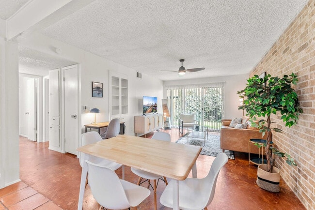 Foto del edificio - 500 S Congress Ave