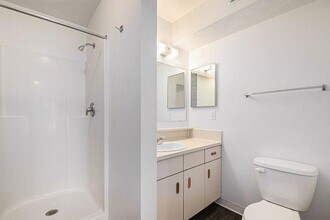 Building Photo - Trillium Pointe Apartment Homes