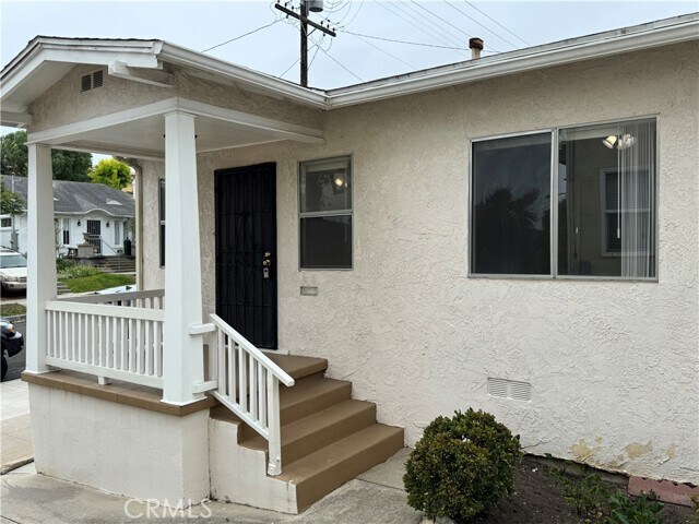 Foto del edificio - 1064 W 18th St