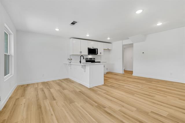 Building Photo - 4367 Alamo Ave