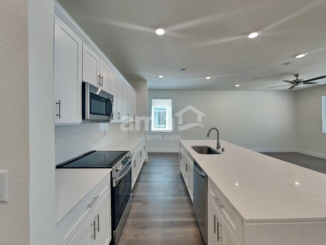 Foto del edificio - 10367 Bee Balm St