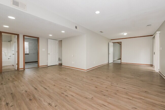 Building Photo - 1030 Declaration Ct