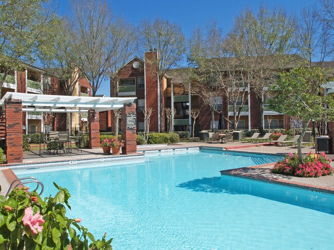 West Oaks Landing Apartments Houston, TX
