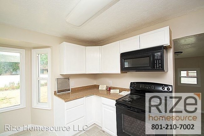 Building Photo - 354 N 800 W