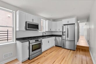 Building Photo - 2110 E Fayette St