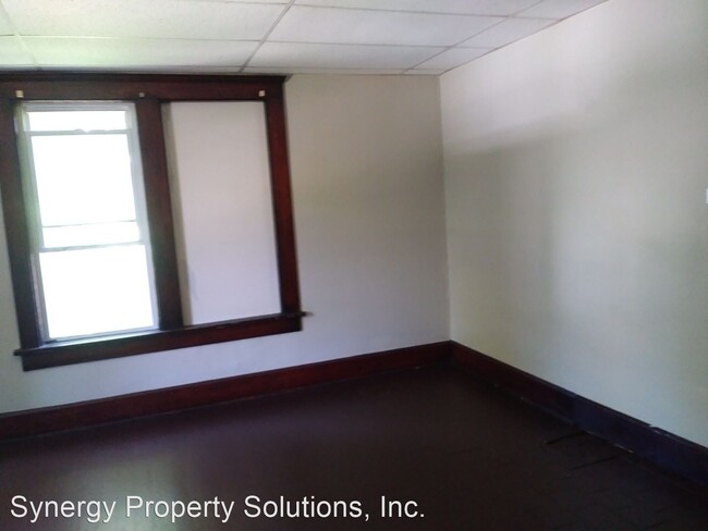 Building Photo - 143 Columbia Ave