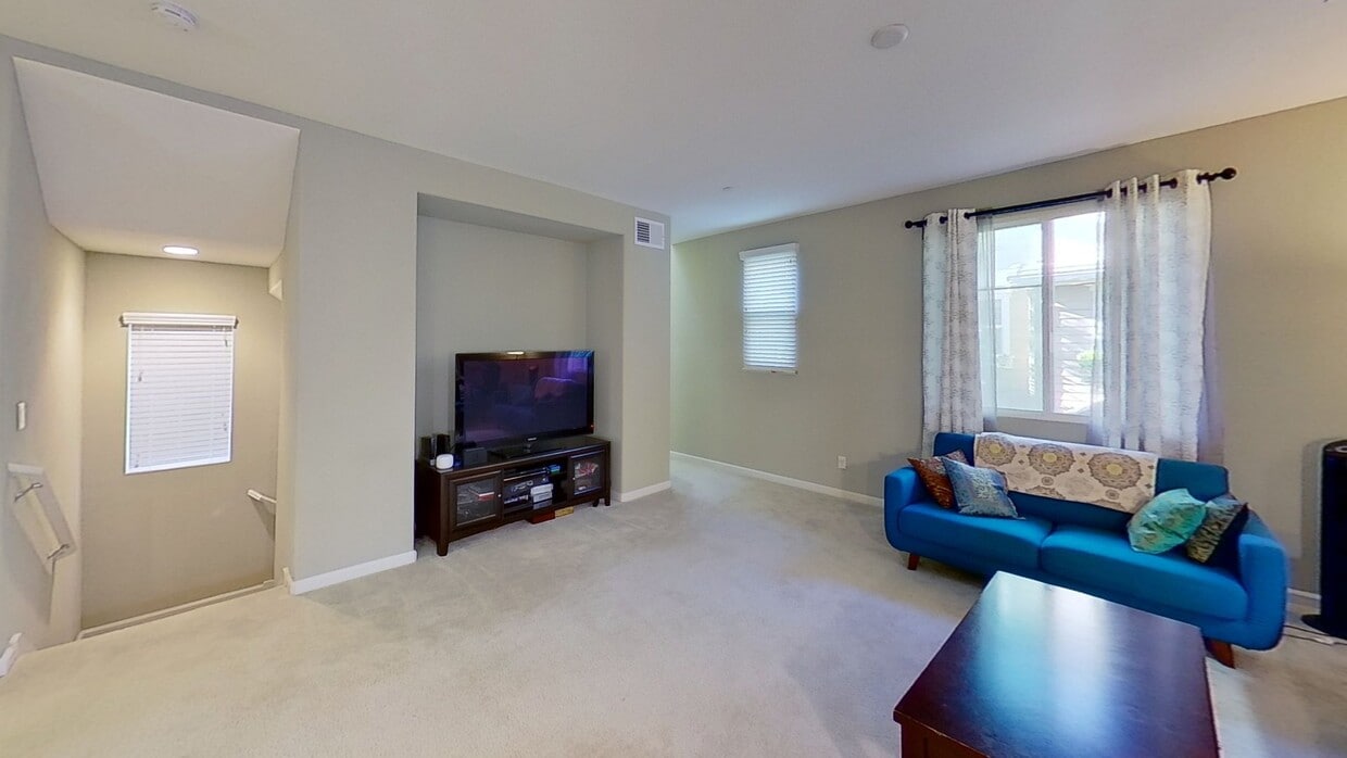 Photo - 52 Regency Pl House