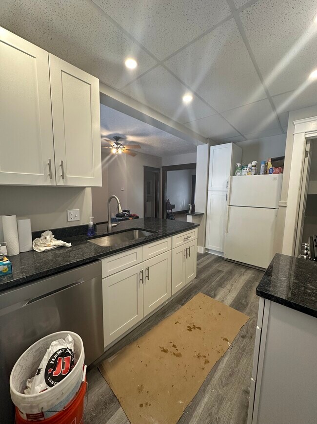 All New Kitchen - 15522 Clifton Blvd