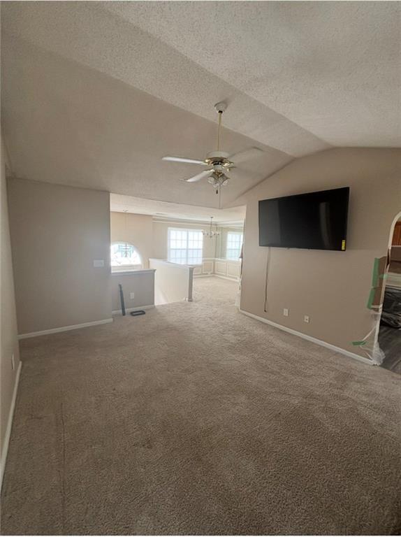 Foto del edificio - 664 Rosewood Cir