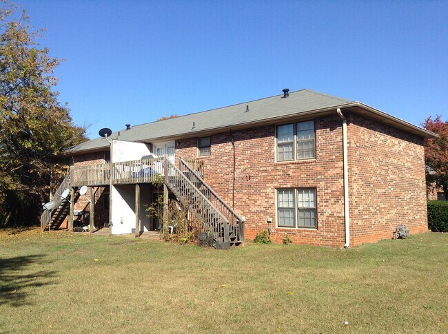 Foto del edificio - 140 Barrington Pl