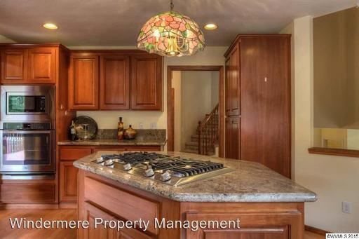 Foto del edificio - 2850 NW Duchess Pl