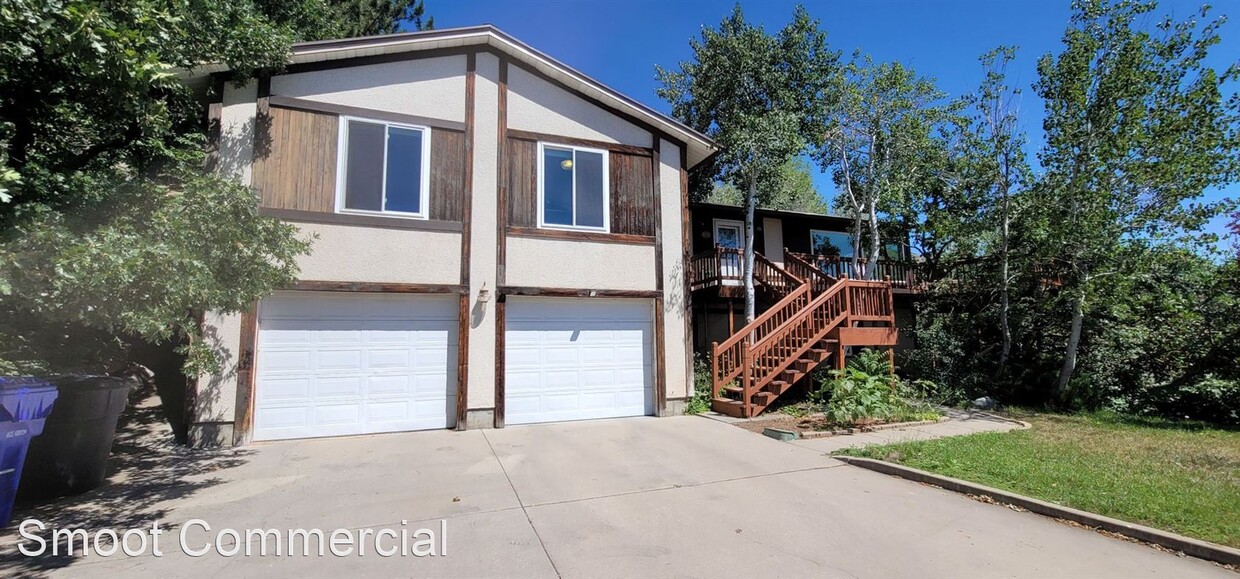 Primary Photo - 5 br, 3 bath House - 1290 Oakridge Drive