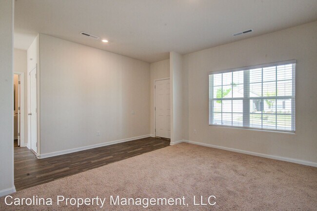 Building Photo - 4 br, 2.5 bath House - 2233 Lanza Dr