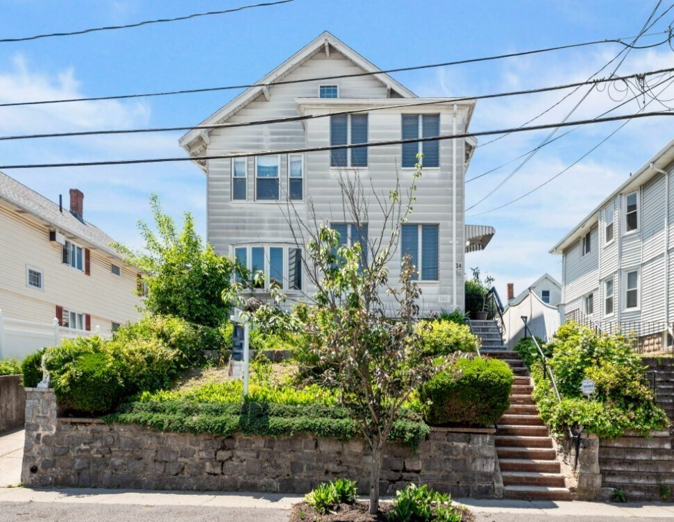 Primary Photo - 34-36-36 Keenan St