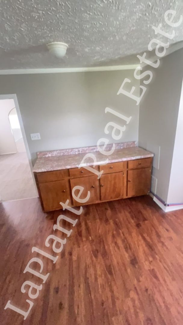 Foto del edificio - Charming and cozy 3-Bedroom Home with Fenced Yard