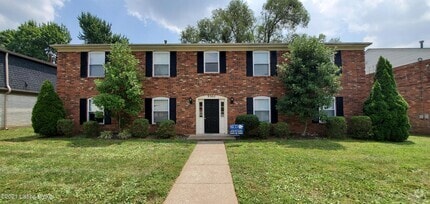 Building Photo - 9302 Aylesbury Dr