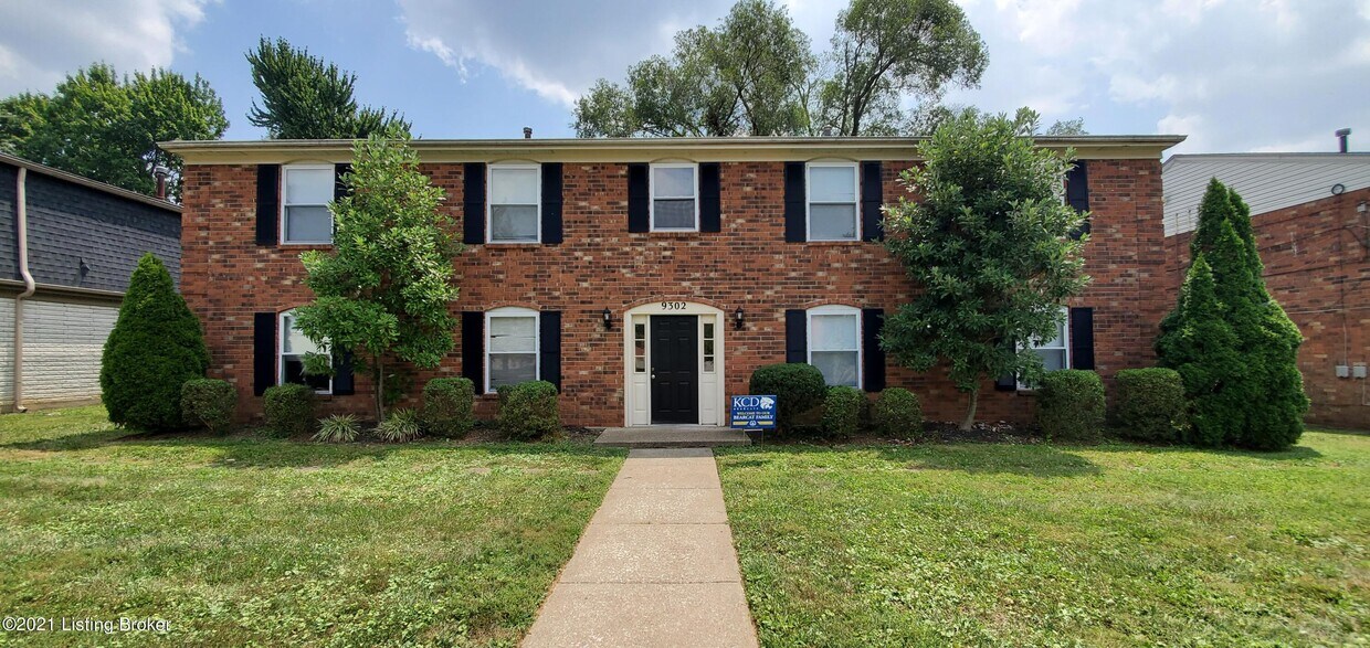 Primary Photo - 9302 Aylesbury Dr