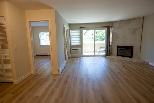 Building Photo - 3120 Corona Trl