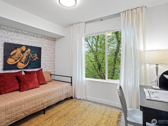 Building Photo - 2525 29th Ave S