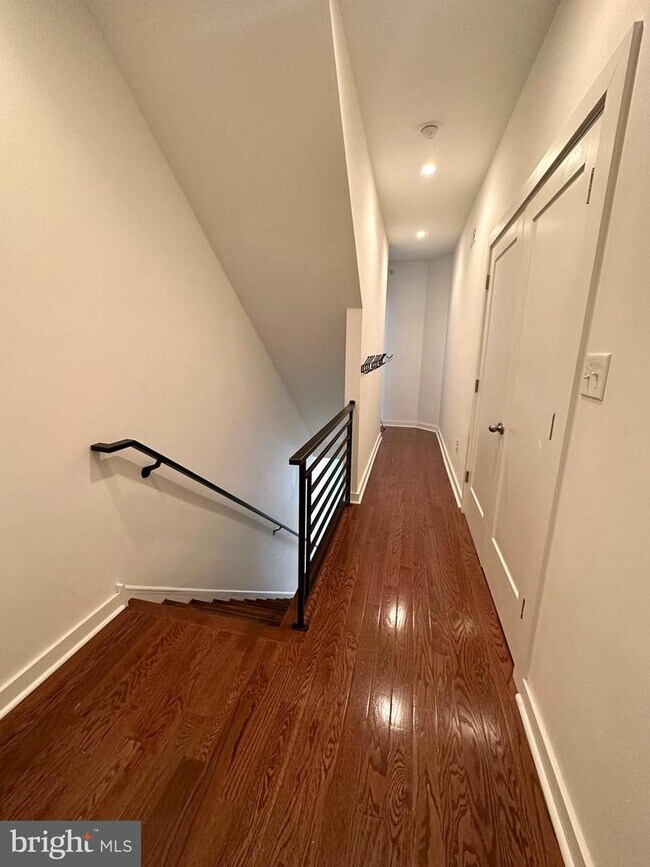 Building Photo - 2450 Frankford Ave