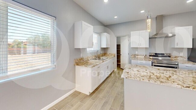 Building Photo - 1011 W Rio Hondo
