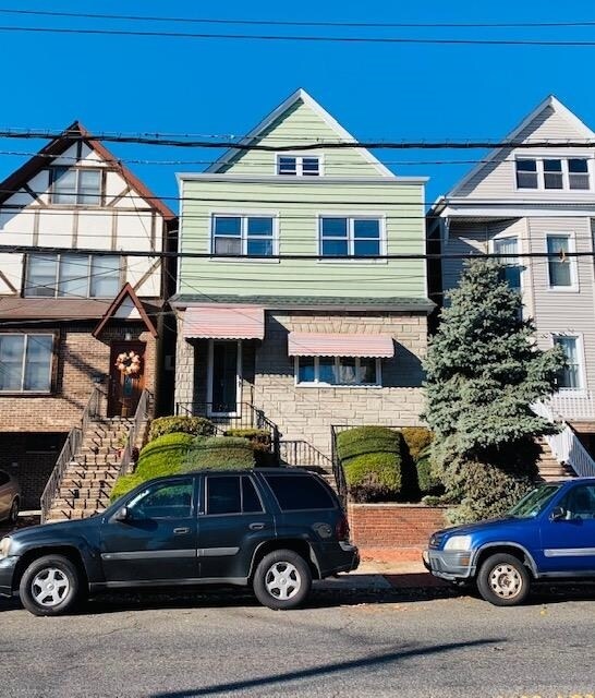 Primary Photo - 567 Ave E