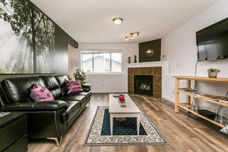 Building Photo - 3029 Trelle Crescent NW