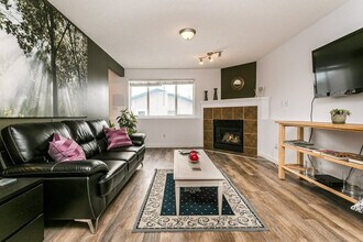 Building Photo - 3029 Trelle Crescent NW