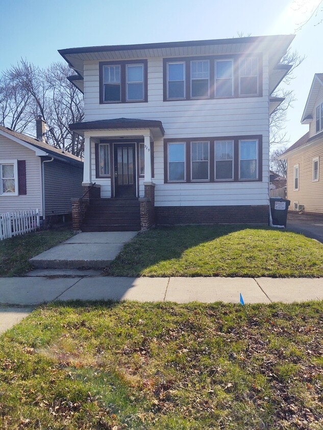 Primary Photo - 519 N Poplar St