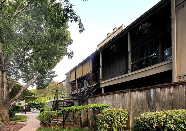 Building Photo - 5711 Sugar Hill Dr