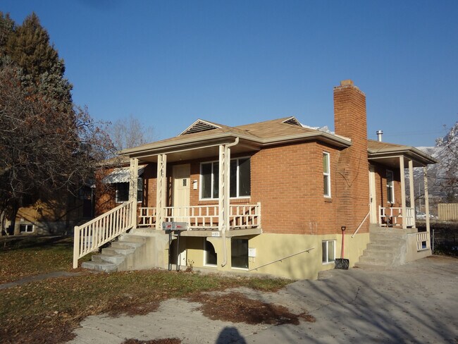 Foto del edificio - 1460 Duplex
