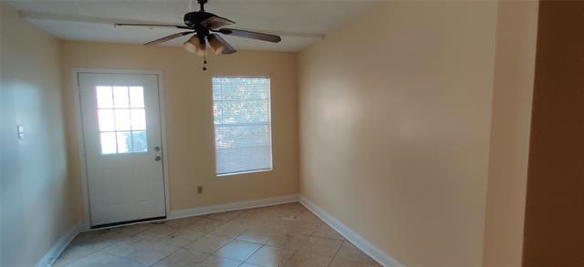 Building Photo - 376 Valley Park Dr