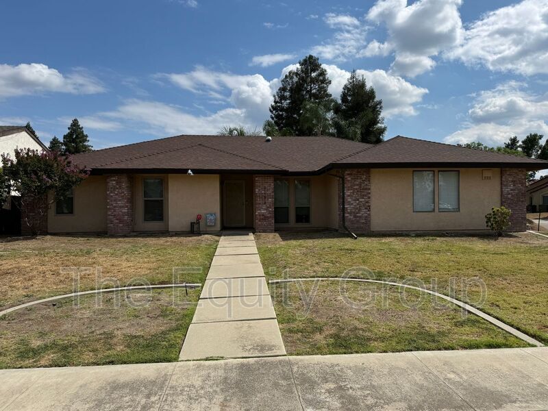 Building Photo - 3009 E Grove Ave