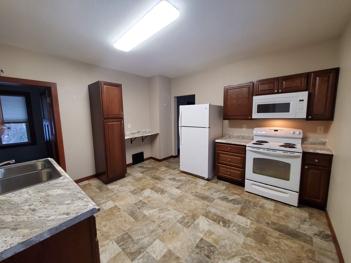 updated Kitchen with newer appliances - 253 10th Ave N
