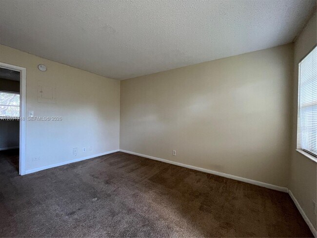 Foto del edificio - 5192 NE 6th Ave
