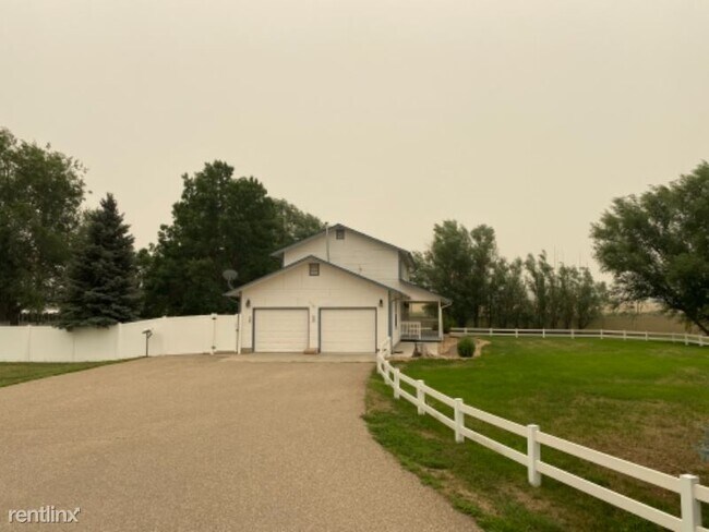 Foto del edificio - 4 br, 2.5 bath House - 2730 14th St SE